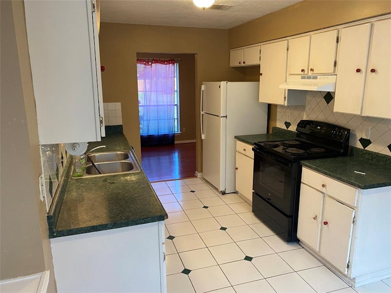 Photo 16 of 25 - 15211 Heron Park Dr, Humble, TX 77396