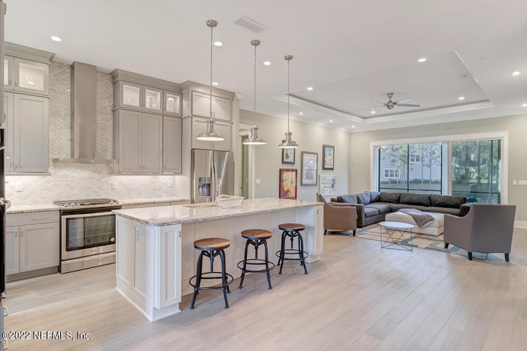 Photo 3 of 18 - 11080 Blazing Ridge Ct, Jacksonville, FL 32219