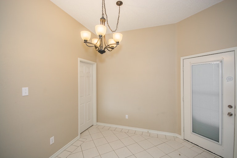 Photo 12 of 30 - 2906 Spartacus Dr, Grand Prairie, TX 75052