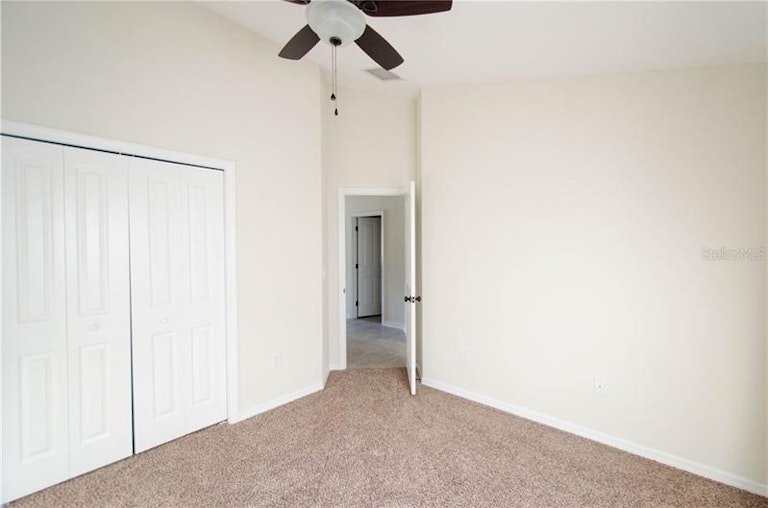 Photo 18 of 25 - 812 Barclay Wood Dr, Ruskin, FL 33570