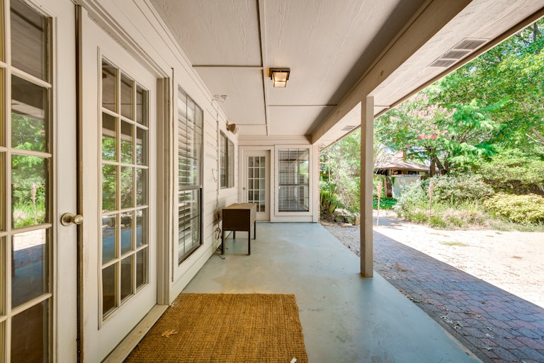 Photo 26 of 26 - 3615 Dalton Dr, Corinth, TX 76208