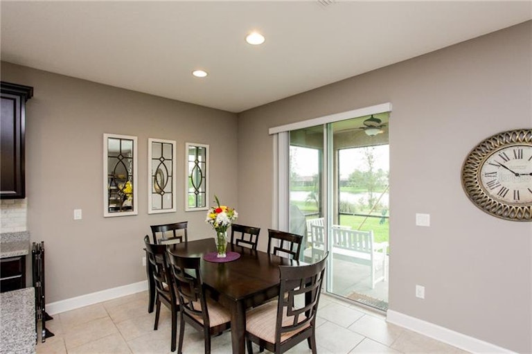 Photo 5 of 24 - 8389 Nandina Dr, Sarasota, FL 34240