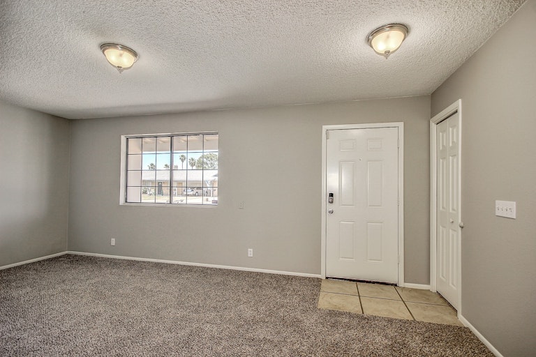 Photo 10 of 25 - 1133 E Glade Cir, Mesa, AZ 85204