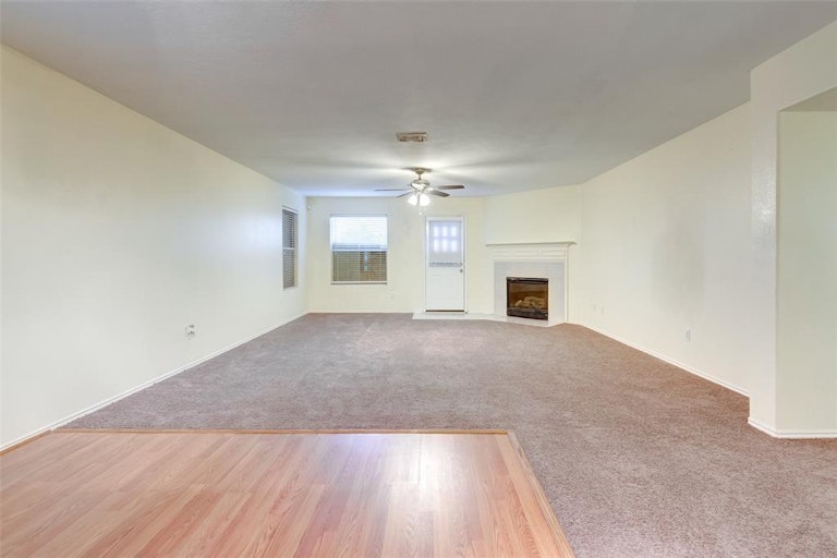 Photo 9 of 18 - 16807 Mission Ridge Ln, Houston, TX 77073