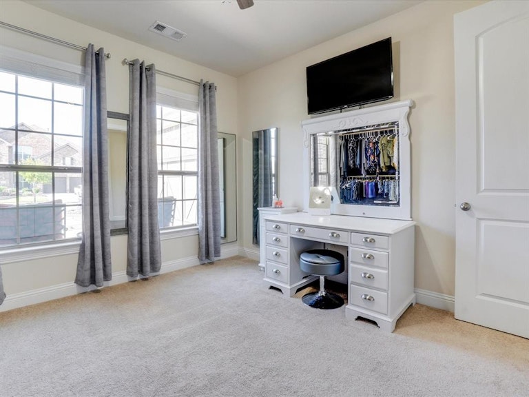 Photo 19 of 40 - 1412 9th St, Argyle, TX 76226