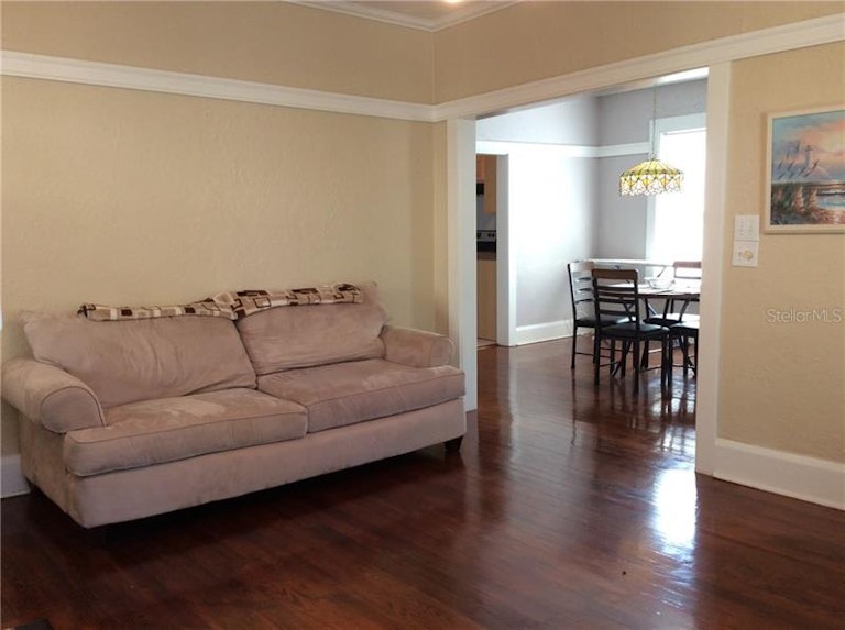 Photo 6 of 18 - 3535 Jacinto Ct, Sarasota, FL 34239
