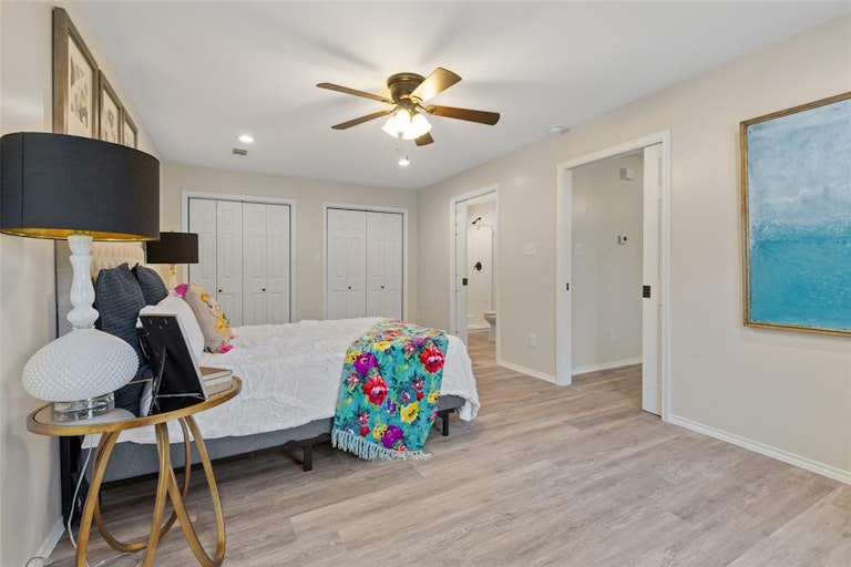 Photo 17 of 35 - 508 W 6th St, Lancaster, TX 75146