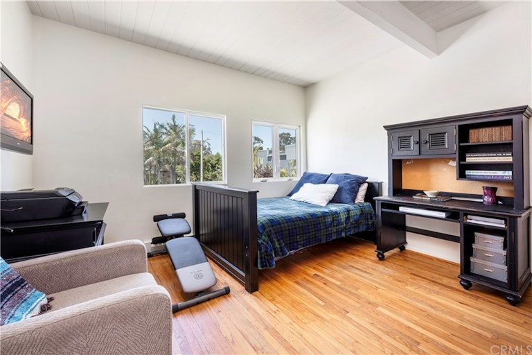 Photo 25 of 32 - 1500 Crestview Ave, Seal Beach, CA 90740