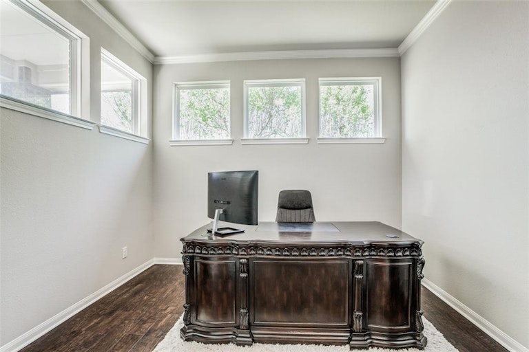 Photo 27 of 34 - 9315 Mystic Falls Ln, Humble, TX 77396