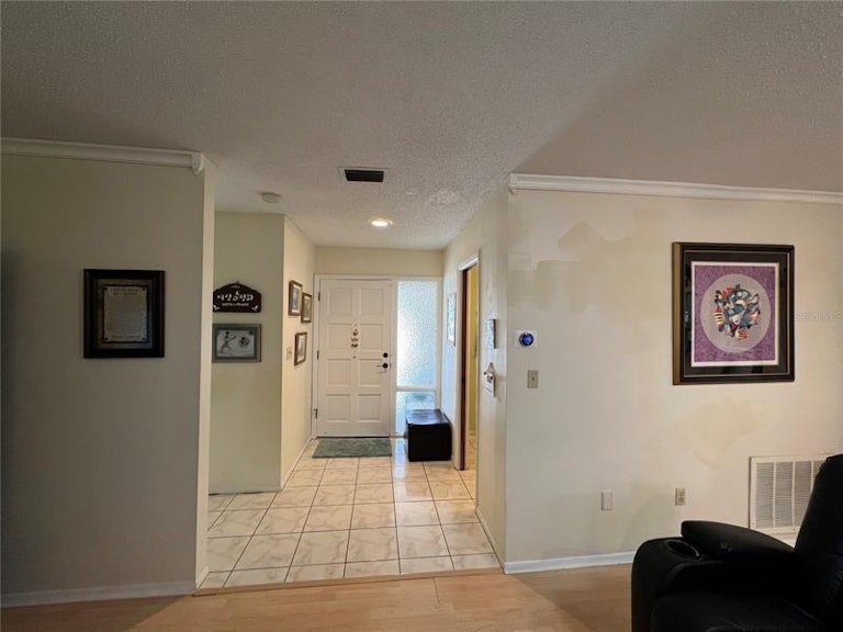 Photo 6 of 35 - 1618 Whithorn Pl, Palm Harbor, FL 34684