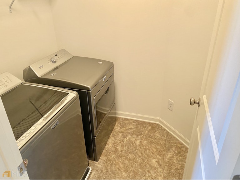 Photo 31 of 40 - 5840 Keystone Ln, Lithonia, GA 30058