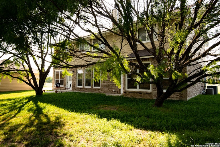 Photo 9 of 25 - 9332 Remuda Path, San Antonio, TX 78254