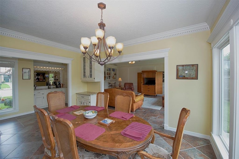 Photo 12 of 42 - 15806 Brook Forest Dr, Houston, TX 77059