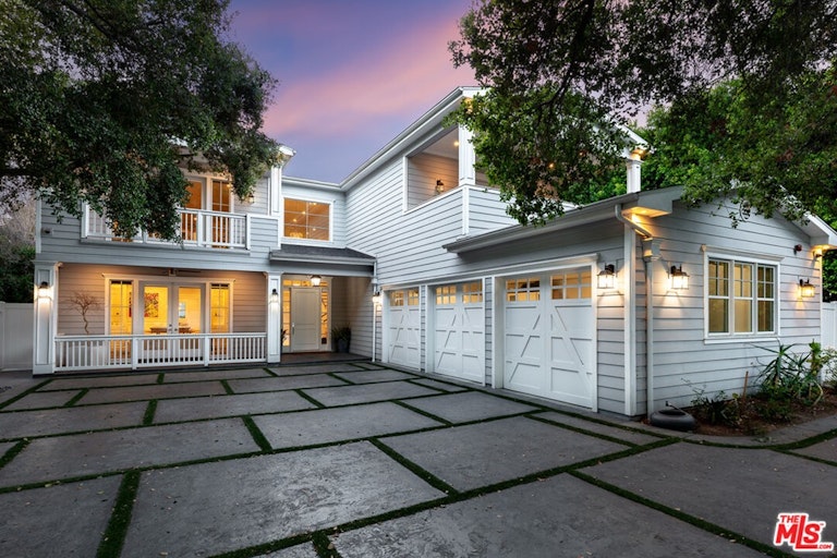 Photo 1 of 52 - 17524 Jayden Ln, Encino, CA 91316