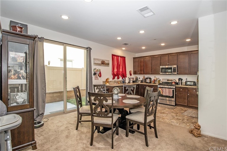 Photo 6 of 19 - 946 Blue Orchid, Beaumont, CA 92223