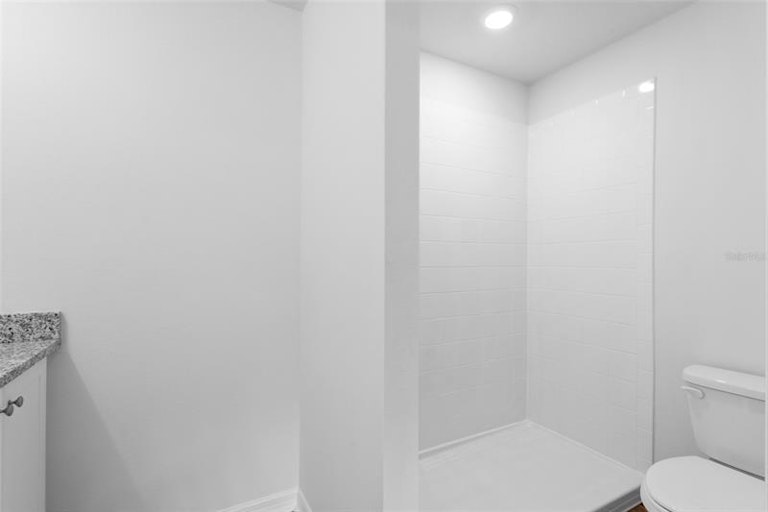 Photo 16 of 29 - 426 Mallard Ln, Kissimmee, FL 34759