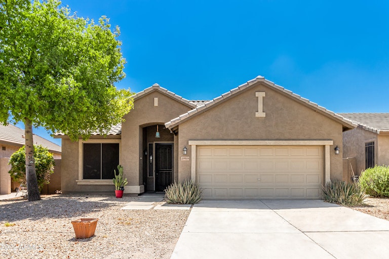 Photo 2 of 23 - 29919 N Little Leaf Dr, San Tan Valley, AZ 85143