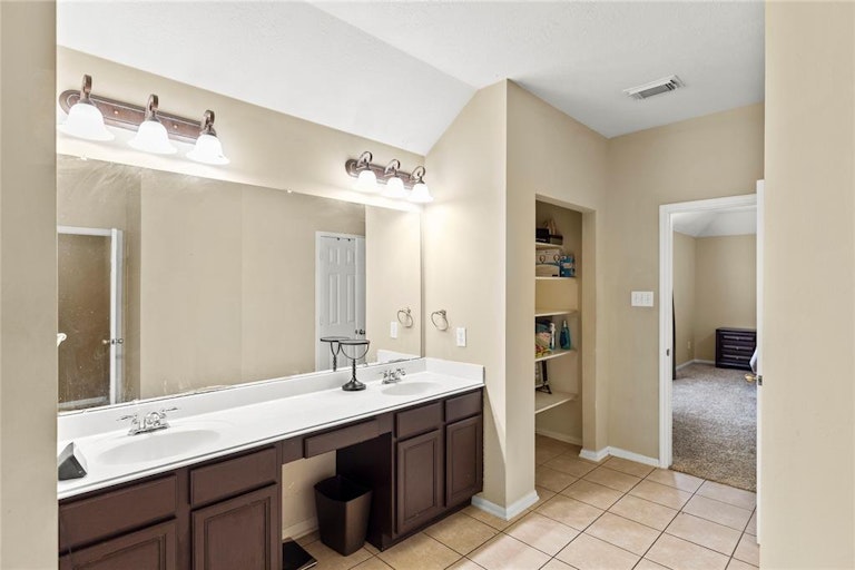 Photo 20 of 32 - 5938 Sugar Field Ln, Katy, TX 77449