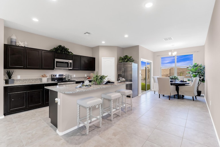 Photo 5 of 25 - 18588 N Toledo Ave, Maricopa, AZ 85138