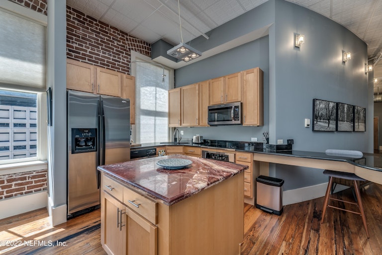 Photo 16 of 22 - 301 E Bay St #301, Jacksonville, FL 32202