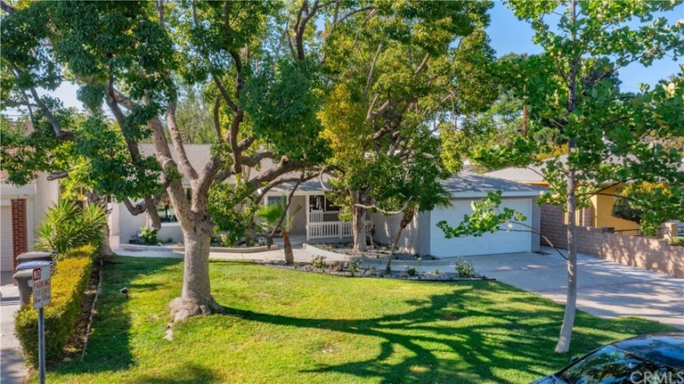 Photo 3 of 36 - 4211 W Woodland Ave, Burbank, CA 91505