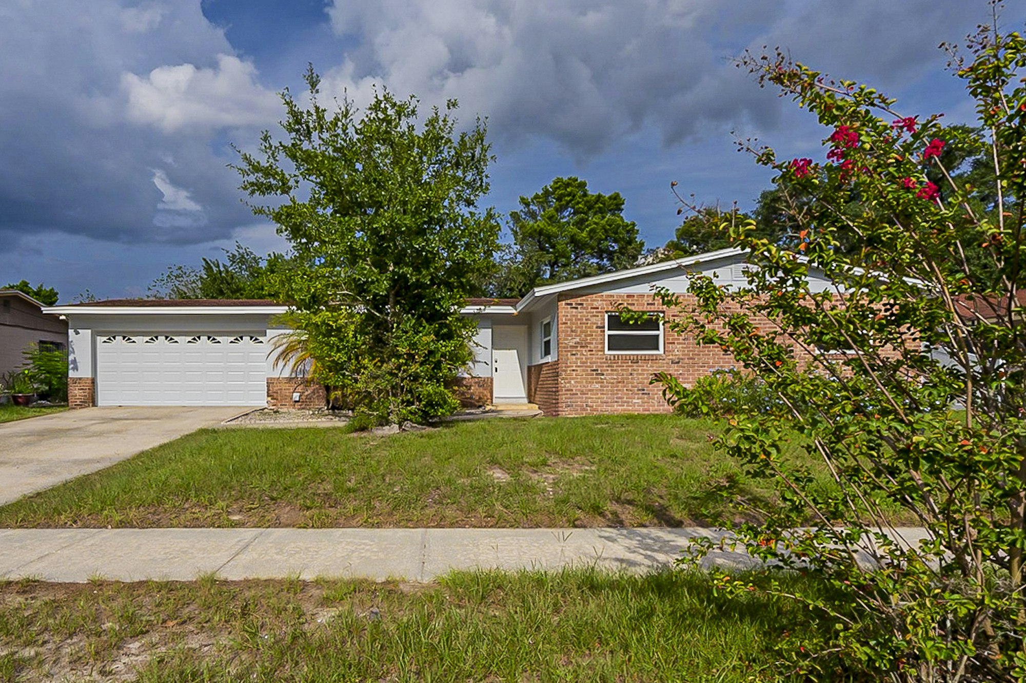 Photo 1 of 28 - 465 Andes Ave, Orlando, FL 32807
