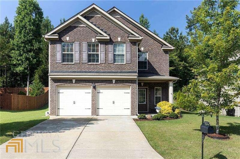 Photo 1 of 24 - 651 Silver Oak Dr, Dallas, GA 30132