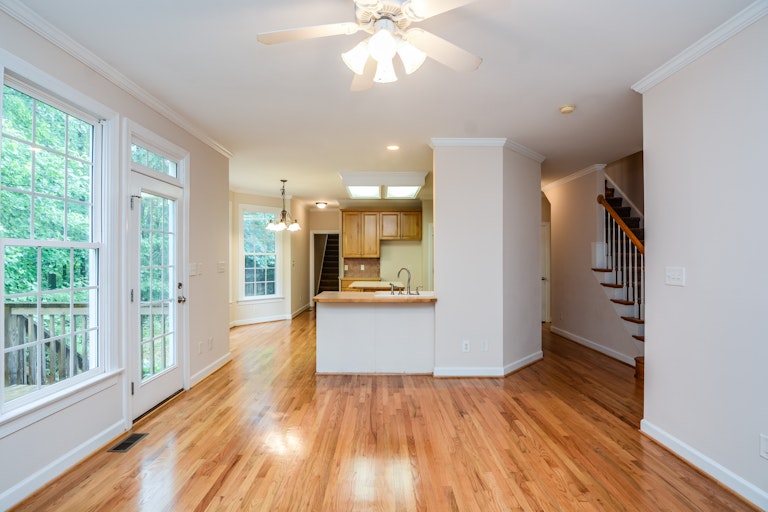 Photo 7 of 21 - 2620 Forestbluff Dr, Fuquay Varina, NC 27526