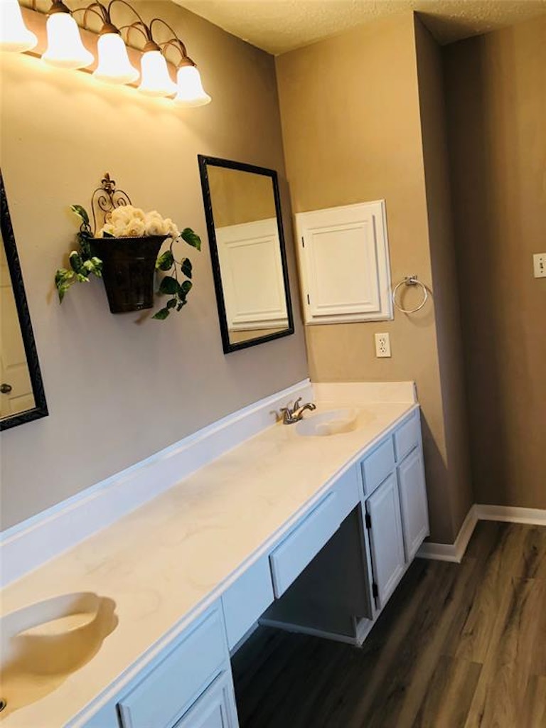 Photo 7 of 42 - 22634 Dabney Manor Ln, Katy, TX 77449