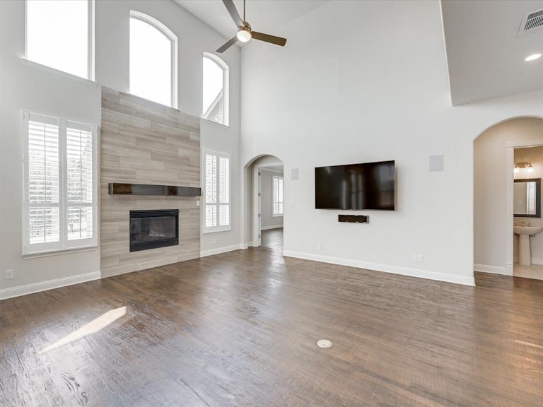 Photo 19 of 39 - 11121 Smoky Oak Ct, Argyle, TX 76226