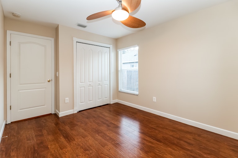 Photo 16 of 21 - 1475 Lake Shore Ranch Dr, Seffner, FL 33584