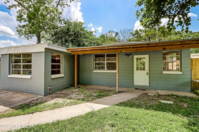 Photo 3 of 30 - 8608 2nd Ave, Jacksonville, FL 32208