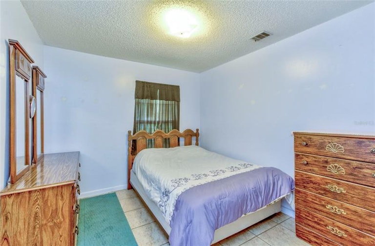 Photo 35 of 37 - 2202 Whitney Pl, Valrico, FL 33594