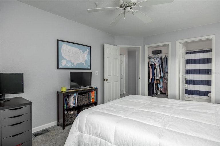 Photo 16 of 35 - 850 S Tamiami Trl #522, Sarasota, FL 34236
