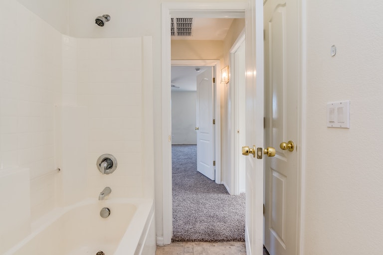 Photo 25 of 30 - 13162 W Clarendon Ave, Litchfield Park, AZ 85340