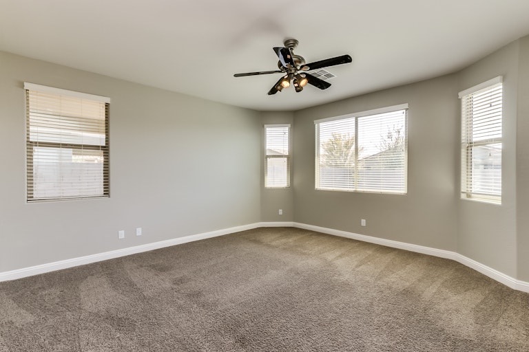 Photo 4 of 34 - 1055 W Santa Gertrudis Trl, San Tan Valley, AZ 85143