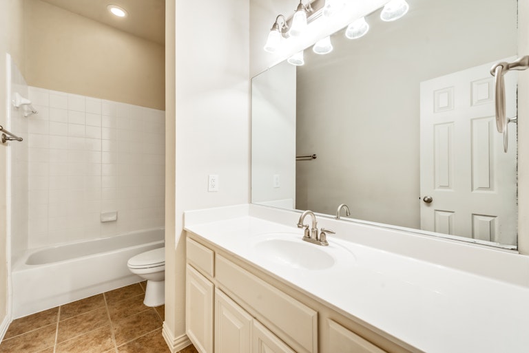 Photo 27 of 30 - 6947 Navigation Dr, Grand Prairie, TX 75054
