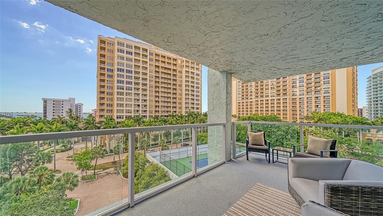 Photo 6 of 50 - 1111 N Gulfstream Ave #7D, Sarasota, FL 34236