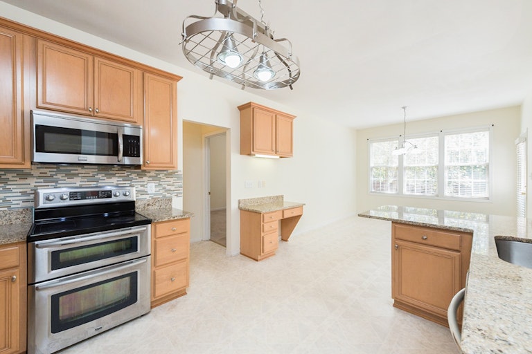 Photo 11 of 27 - 115 Church Steeple Ln, Morrisville, NC 27560