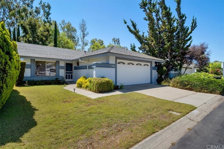 Photo 3 of 27 - 29292 Edgewood Rd, San Juan Capistrano, CA 92675