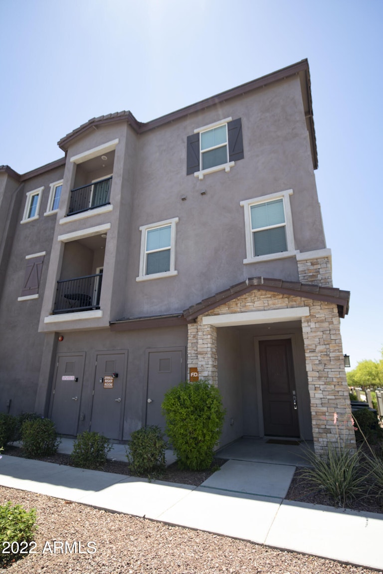 Photo 2 of 42 - 2358 E Hidalgo Ave, Phoenix, AZ 85040