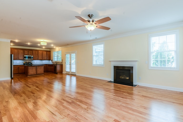 Photo 3 of 26 - 124 Silver Bluff St, Holly Springs, NC 27540