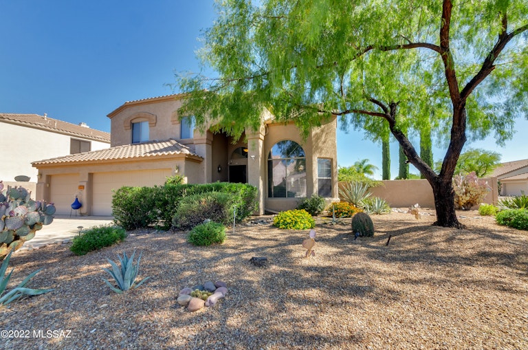 Photo 1 of 34 - 249 W Milbrae Springs Dr, Oro Valley, AZ 85755