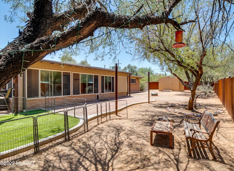 Photo 25 of 31 - 2515 N Rising Star Trl, Tucson, AZ 85745