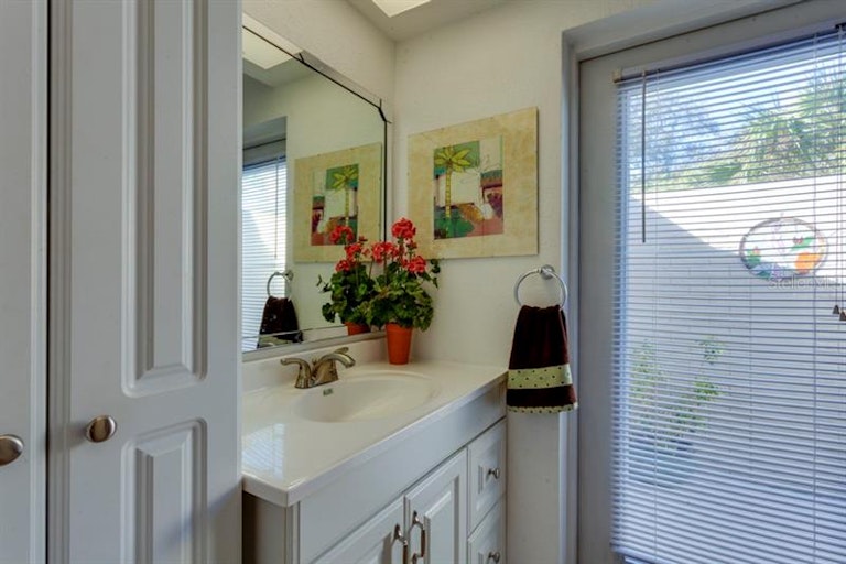 Photo 19 of 25 - 14010 80th Ave, Seminole, FL 33776