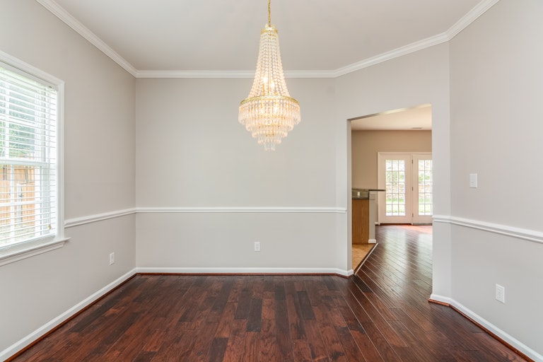 Photo 9 of 21 - 1006 Cantrell Ln, Apex, NC 27502