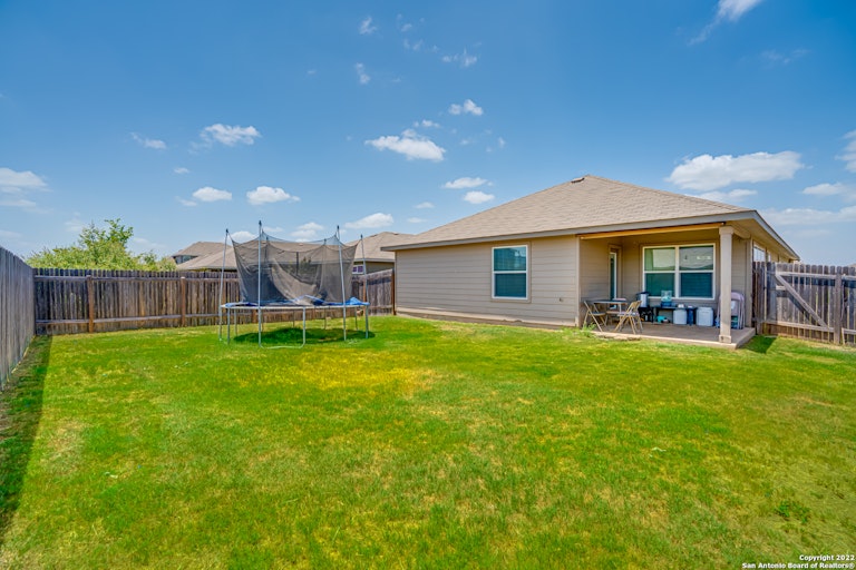 Photo 18 of 18 - 2292 Olive Hill Dr, New Braunfels, TX 78130
