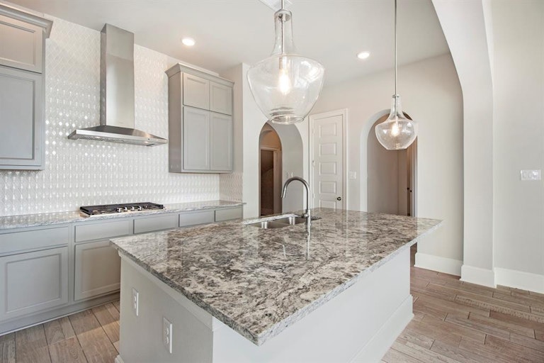 Photo 8 of 27 - 6034 Lake Bridge Ln, Manvel, TX 77578