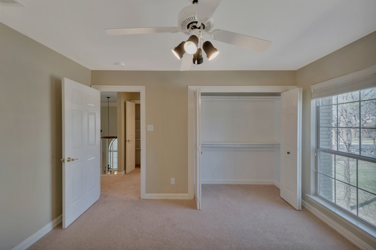 Photo 26 of 38 - 5705 Pleasant Run Rd, Colleyville, TX 76034