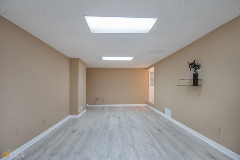 Photo 30 of 46 - 2895 Shurburne Dr, Alpharetta, GA 30022